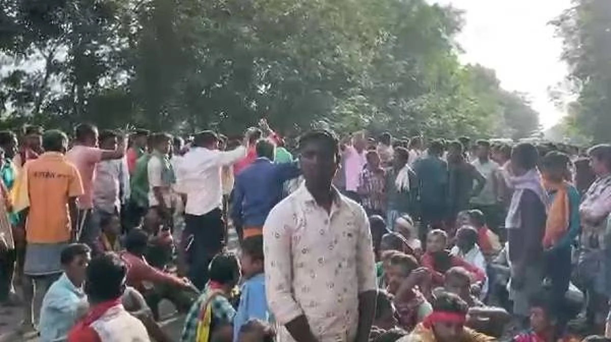 Chhattisgarh: नारायणपुर में कथित धर्मांतरण, नये साल के पहले दिन ही जंग; जानें पूरा मामला