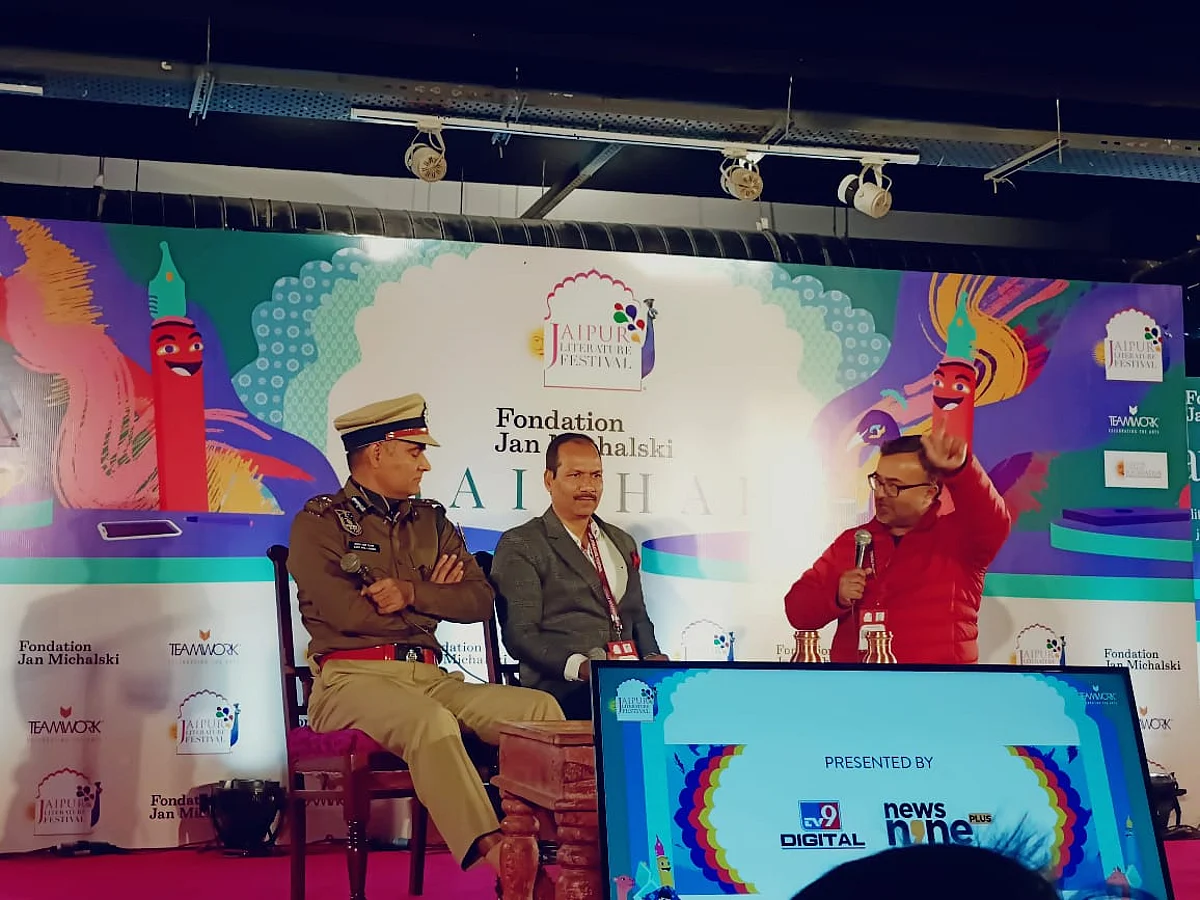 Khaki Files: वर्दी से जो न्याय करने में मजा है वह कलम से न्याय करने में नहीं