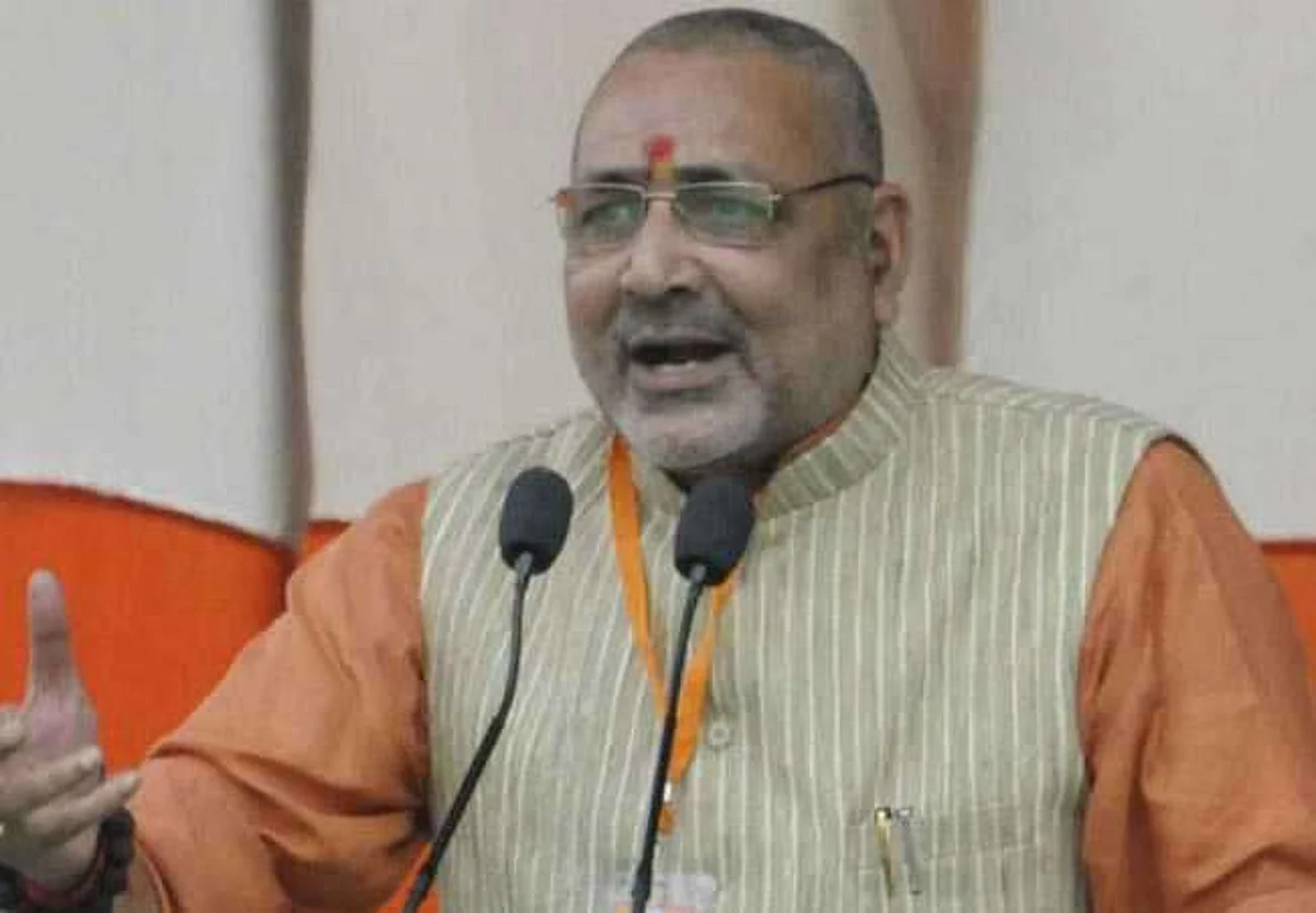 केंद्रीय मंत्री गिरिराज सिंह बोले पाकिस्तान पहले पीओके खाली करें तब बातचीत होगी।