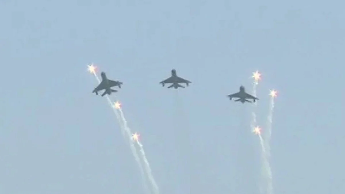 #AirForceDay – विंग कमांडर अभिनंदन ने लडाकू विमान मिग-21 से किया एयर शो…