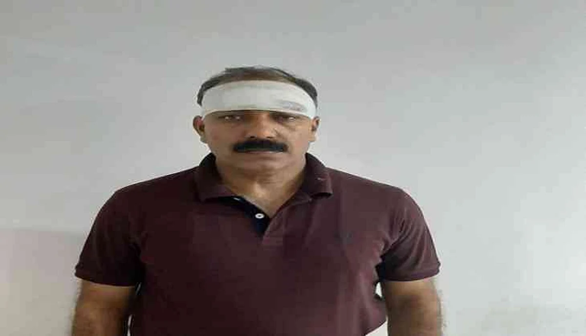 दिल्ली पुलिस, वकीलों ने तीस हजारी मामले में एफआईआर दर्ज की