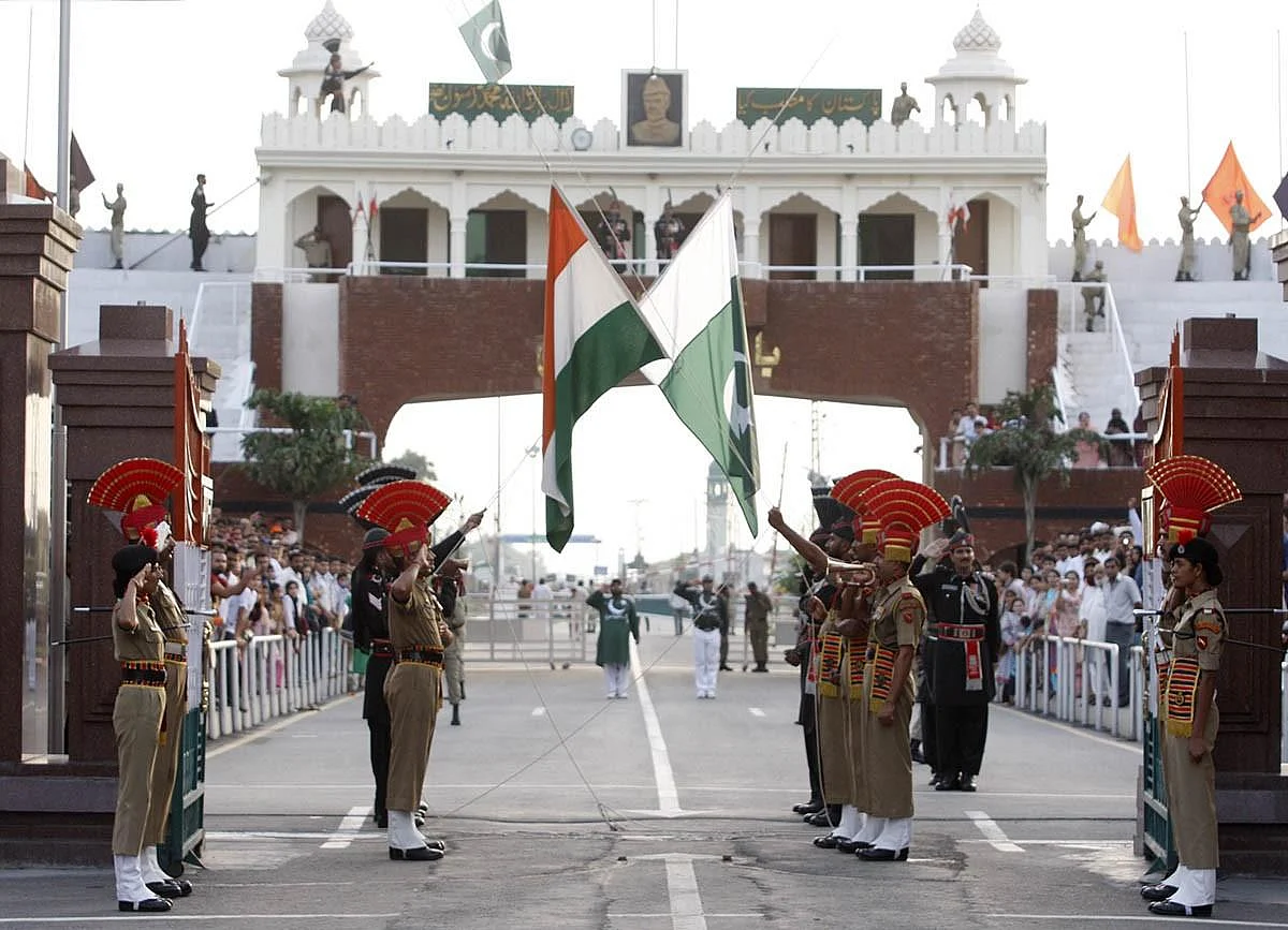 पाकिस्तान के स्वतंत्रता दिवस पर वाद्या बॉडर पर नहीं बट़ी मिठाई