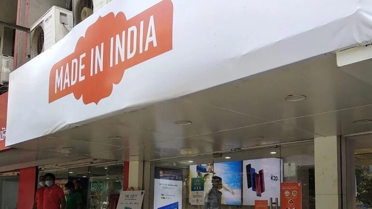 कोलकाता में Xiaomi ने अपने स्टोर के बहार लगाया “Made in India” का पोस्टर