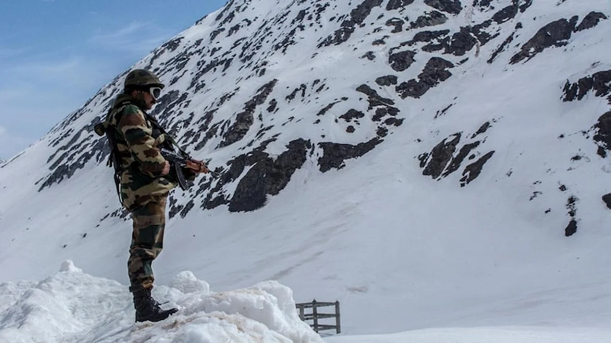 सीमा पर सर्दी से डर गए चीनी सैनिक; लद्दाख सेक्टर में 90 प्रतिशत सैनिकों का रोटेशन