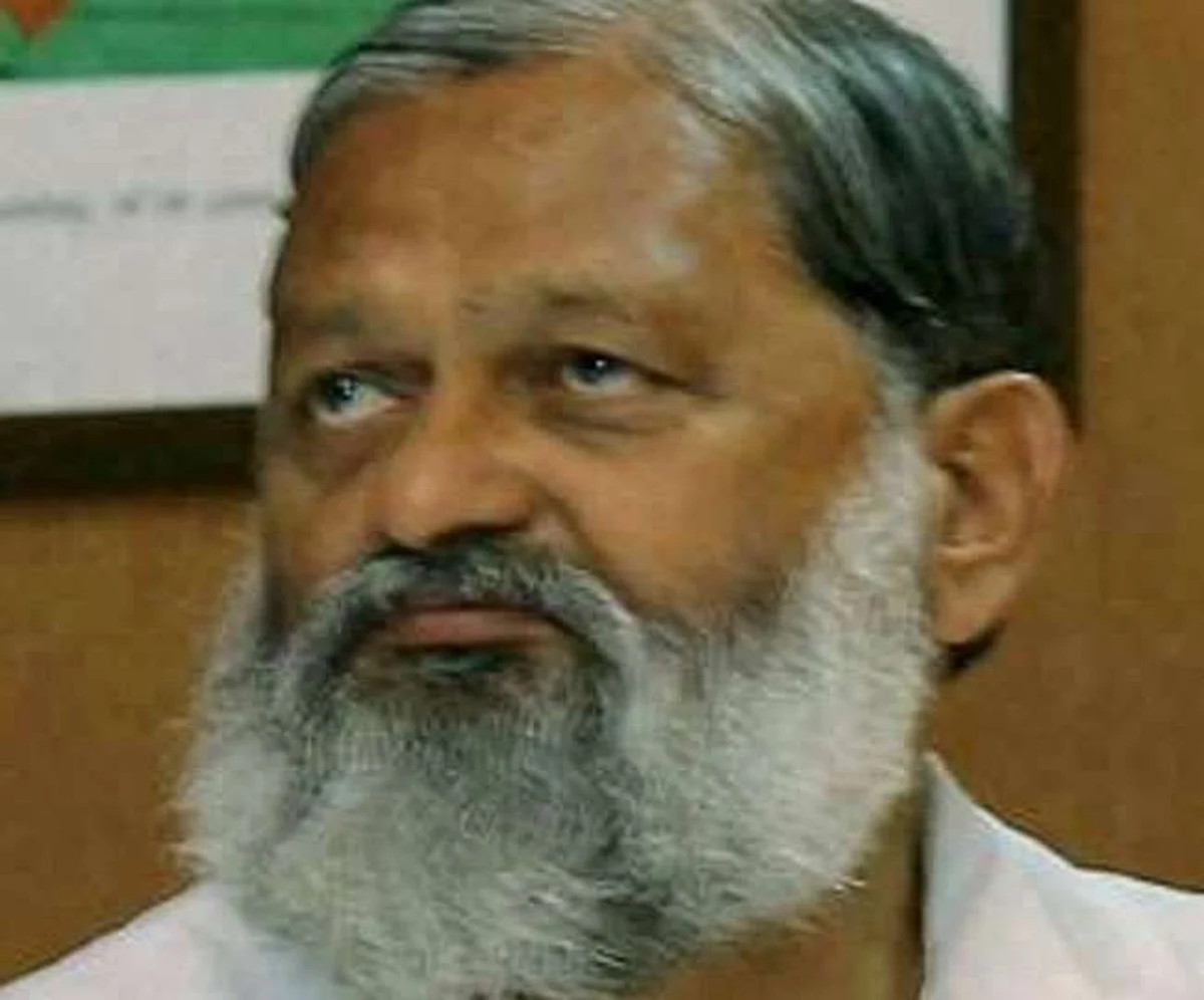 गृह मंत्री अनिल विज को सांस लेने में तकलीफ, दिल्ली के एम्स में पहुंचे !