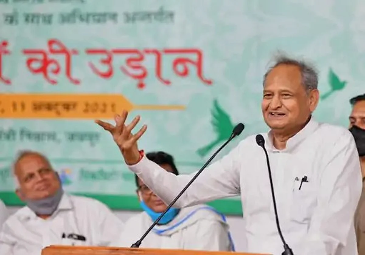 गहलोत के नए कैबिनेट में किसे कौन सा पद मिला , पढ़िए किसने खोया विभाग तो किसका रहा बरक़रार
