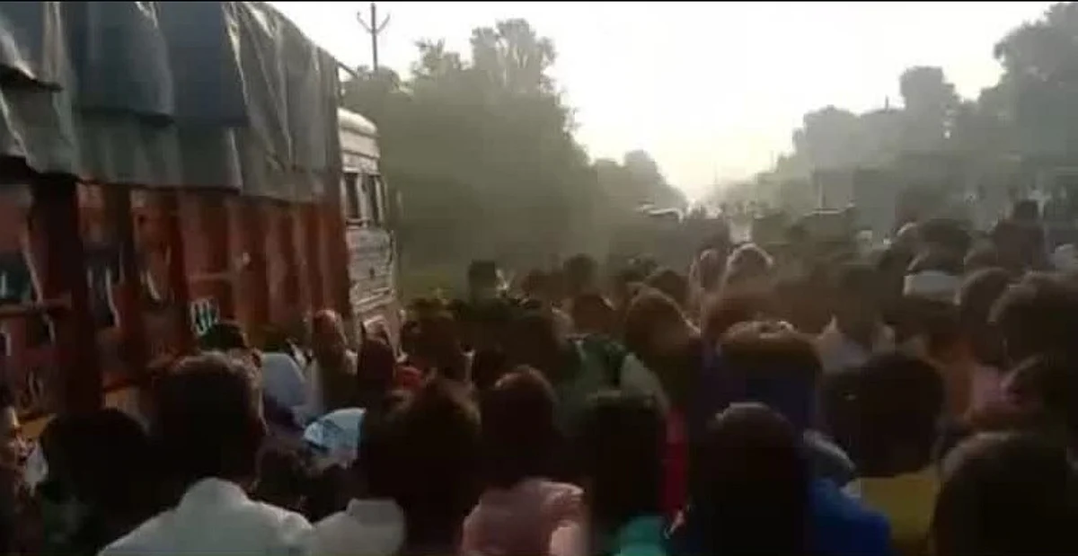 सेना मे भर्ती होने के लिए दौड़ पर निकले युवक की ट्रक से कुचल कर मौत , ग्रामीण आक्रोशित