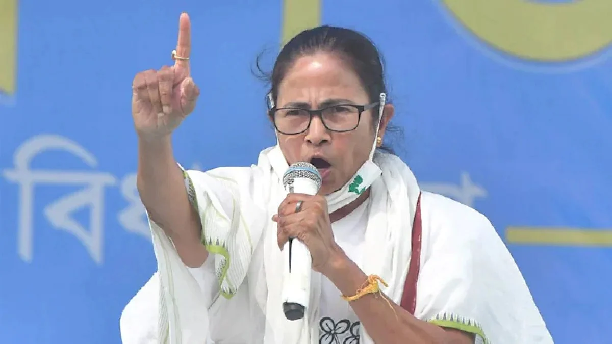 PK के बाद दीदी ने भी कांग्रेस को घेरा, ममता ने कहा आपकी वजह से मोदी हो रहे और मजबूत