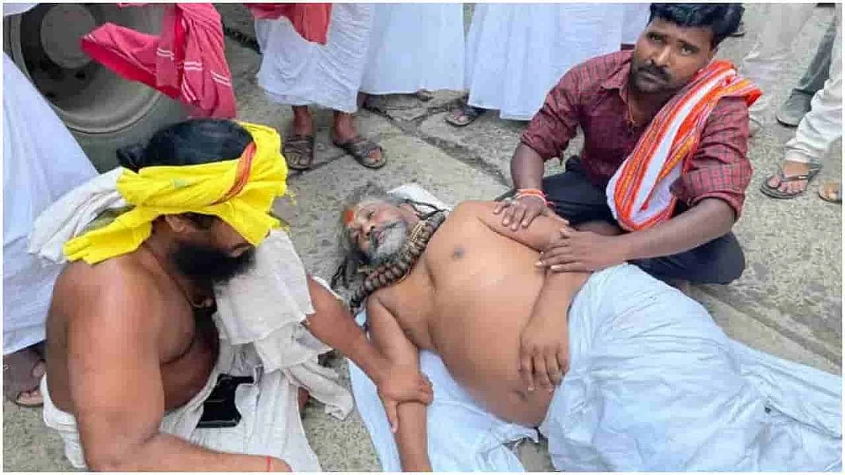 उपचुनाव के प्रचार के लिए जाते समय कंप्यूटर बाबा की कार ट्रॉले से टकराई, कार के उड़े परखच्चे, बाल-बाल बची जान