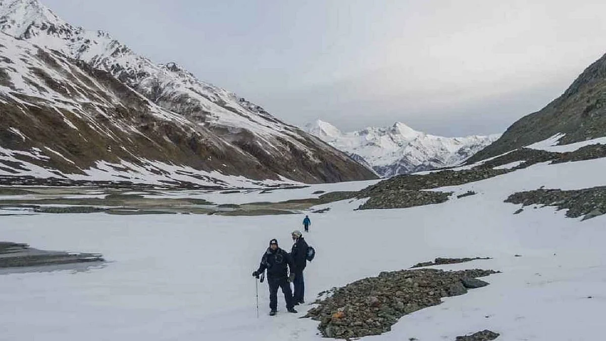 हिमाचल प्रदेश: चितकुल में ट्रैकिंग पर गए 8 पर्यटकों समेत 11 लोग लापता, खराब मौसम के बाद टूटा संपर्क; ITBP कर रही है तलाश