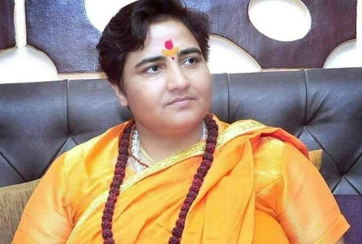 प्रज्ञा ठाकुर ने पूर्व मंत्री को बुलाया रावण: कहा- शर्मा विधायक हैं, बुढ़ापे में सच बोलना नहीं सीखा; रावण बने तो मारना पड़ेगा