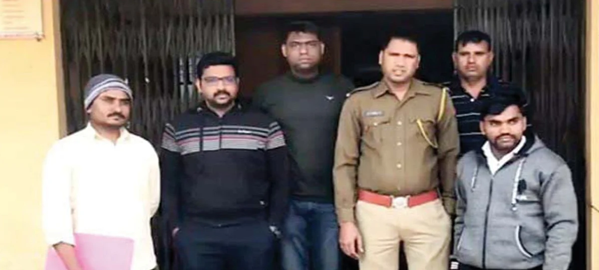 मुंबई के शिवसेना MLA सेक्सटॉर्शन मामले में फंसे: ठग ने लड़की बन विधायक से किया वीडियो कॉल, अश्लील वीडियो बनाकर किया ब्लैकमेल