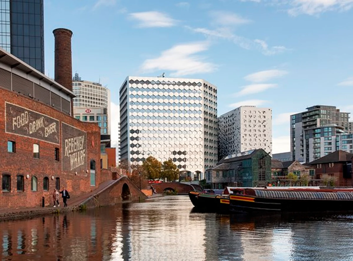 Kier Hands Over Building 3 at Arena Central in Birmingham to HMRC