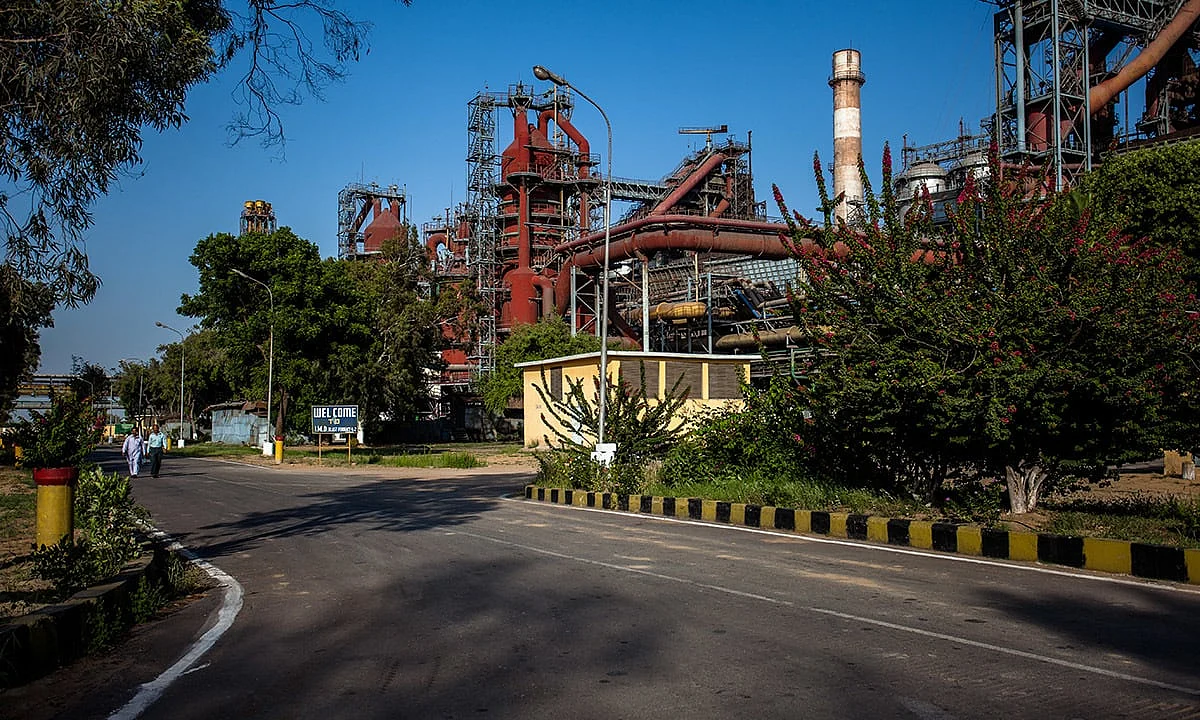 Pakistan Steel Mills Lays Off 4,544 Employees