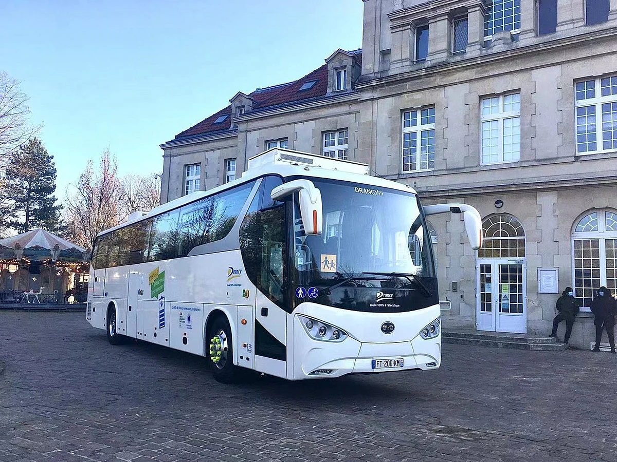 Greater Paris Receives First Electric Coach from BYD