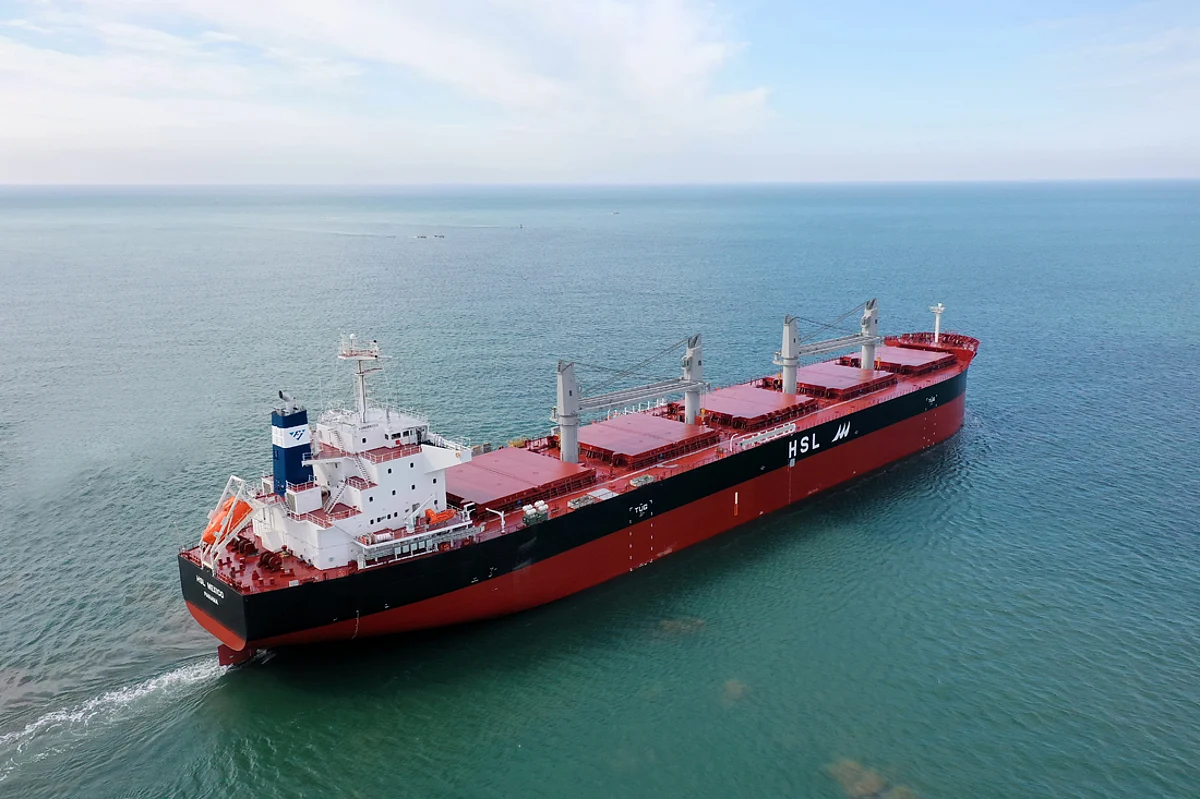 Kawasaki Delivers Bulk Carrier HSL MEXICO