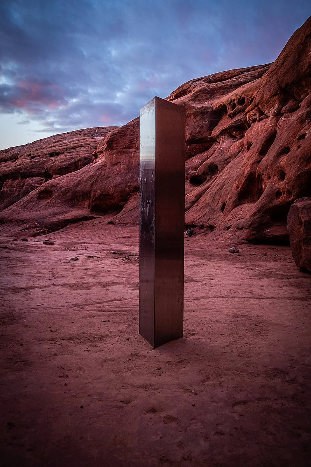 Metal Prism Found in Remote Desert of Southern Utah Disappears