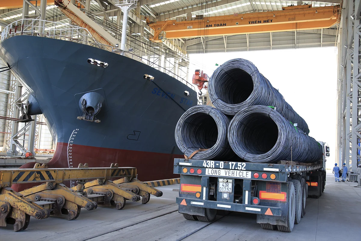 Hoa Phat Group Sold 383,000 Tonnes of Steels in October