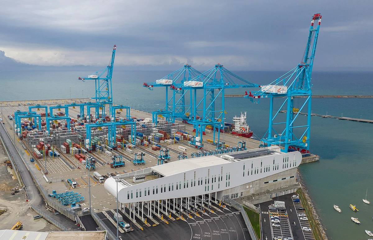 Shuttle Service Commences between COSCO’s European Hub & Vado