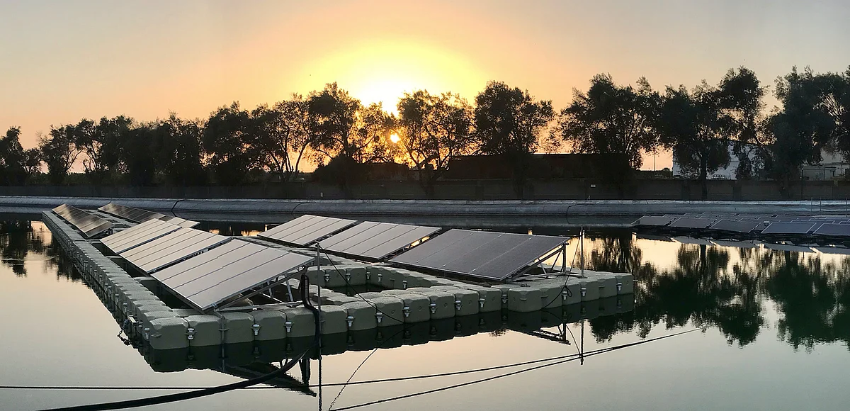 Media in Italy Photovoltaic is Floating on Water