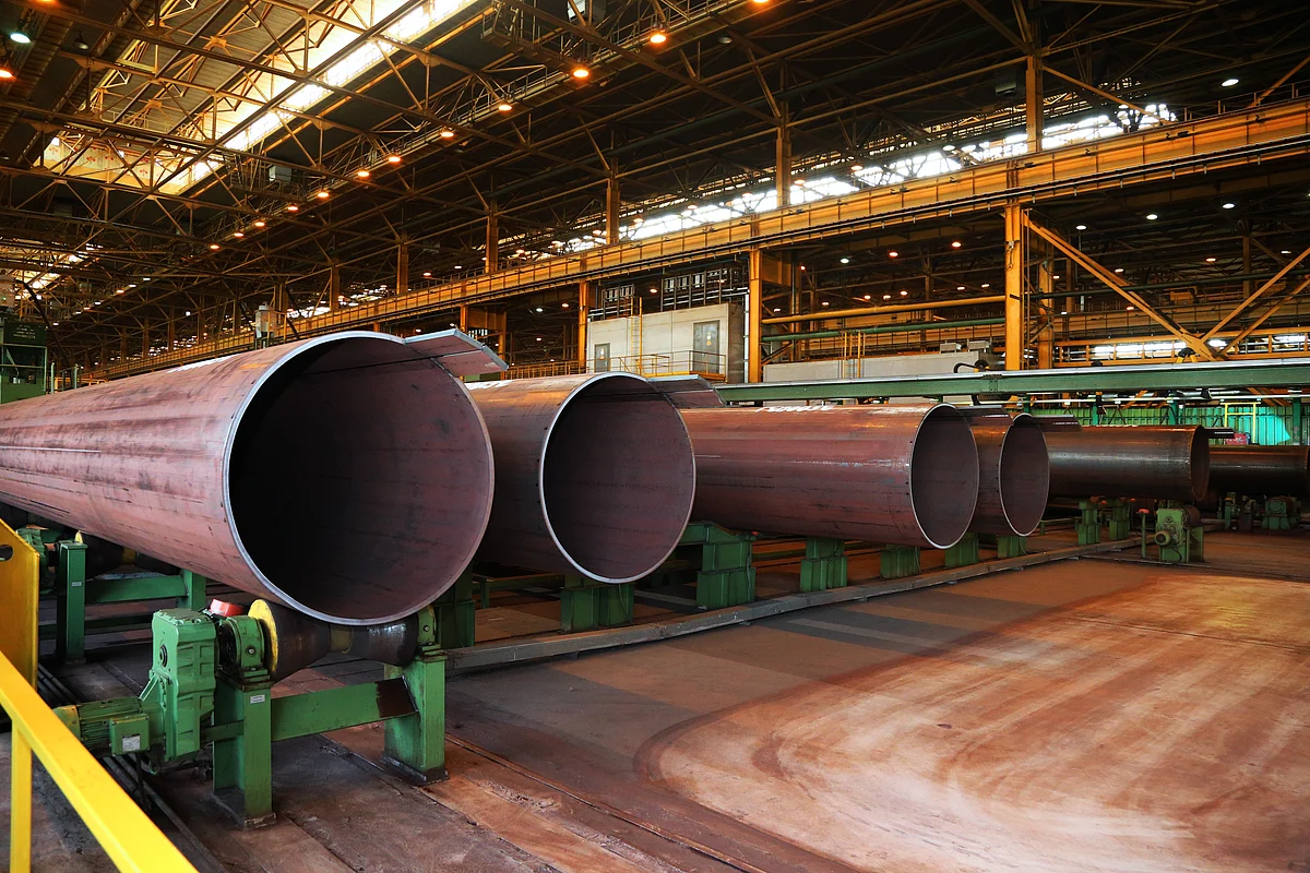 ADNOC Takes Izhora Pipe Plant as Supplier of Large Diameter Pipes