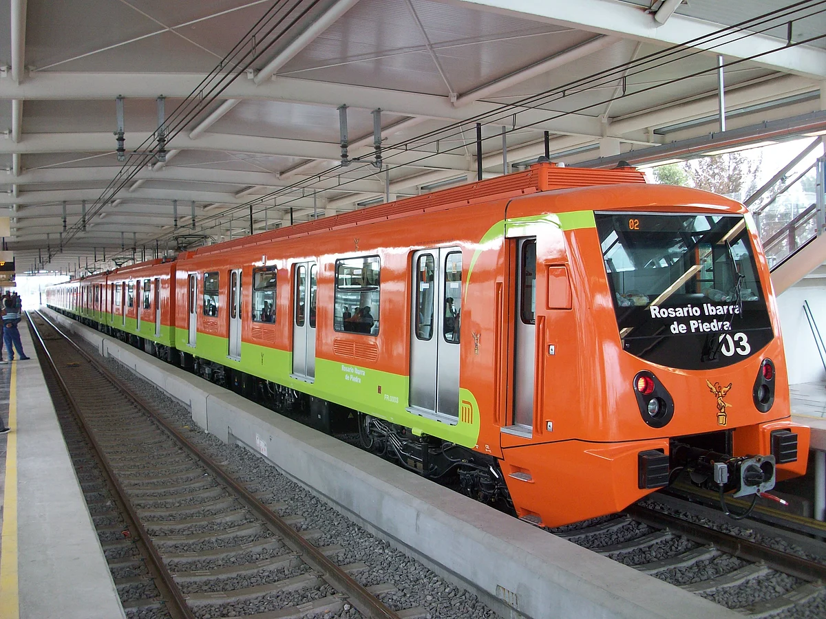 EVRAZ ZSMK Ships 60E1 Euro Profile Rails for Metro in Mexico City