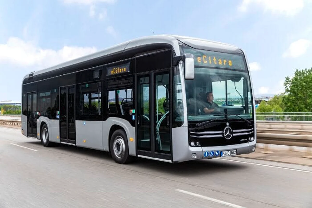 Bremen StraBenbahn Orders 5 Mercedes Benz eCitaro Buses