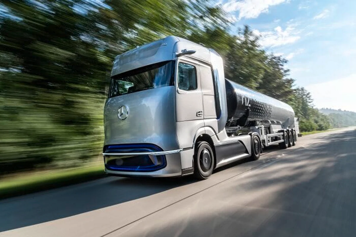 Linde & Daimler Truck AG Collaborate on Hydrogen Refueling