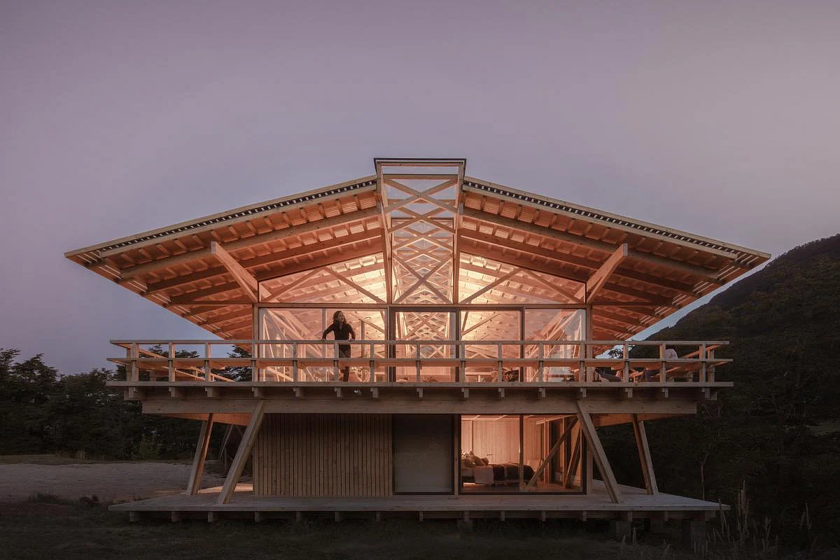 Snohetta Unveils Ultra Sustainable Workspace in Norway