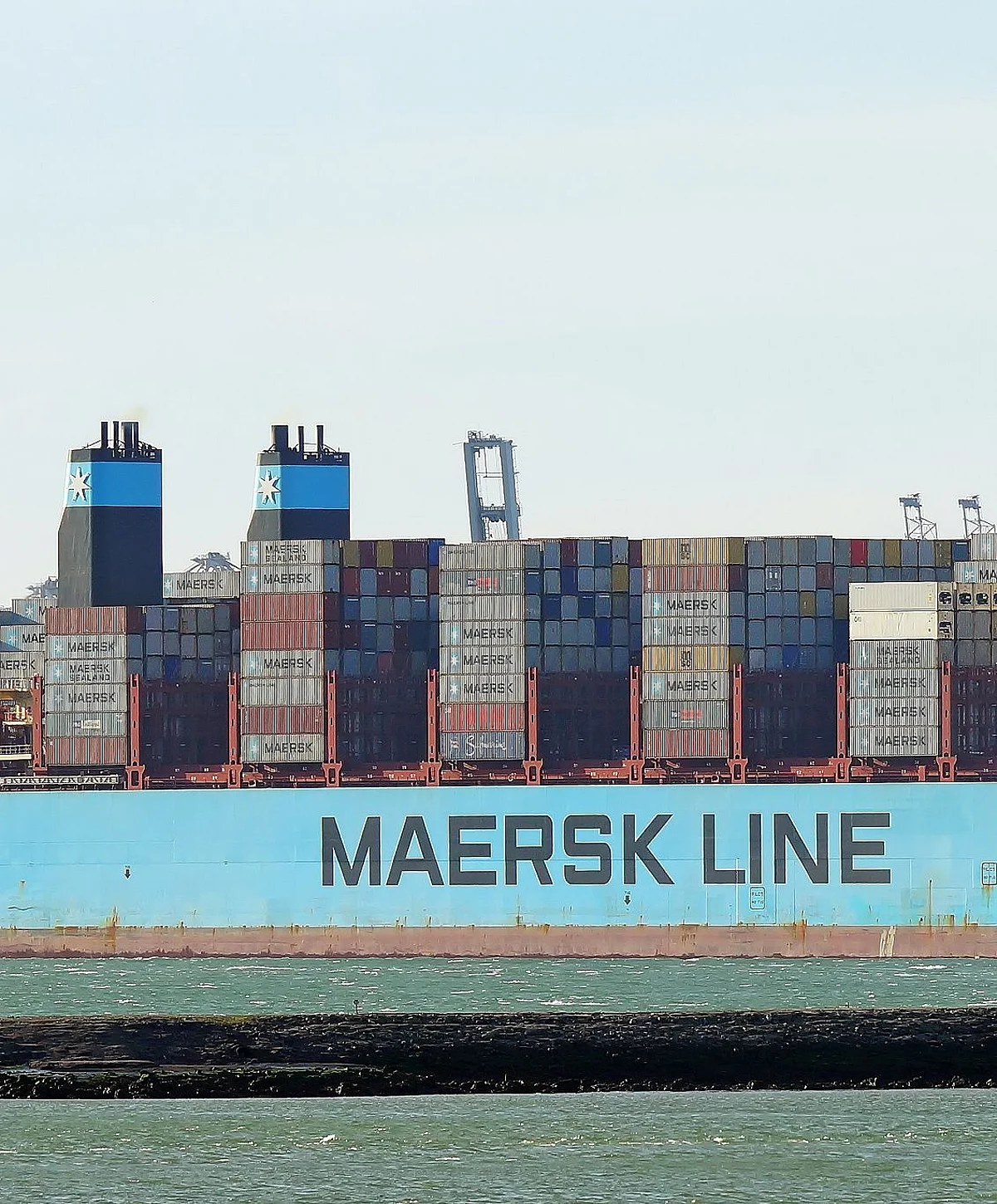 Record Draught in Rotterdam Container Shipping