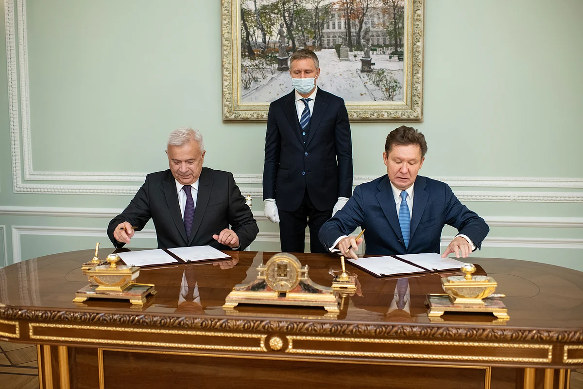 Gazprom & LUKOIL to Develop 2 Fields in Nenets Autonomous Area