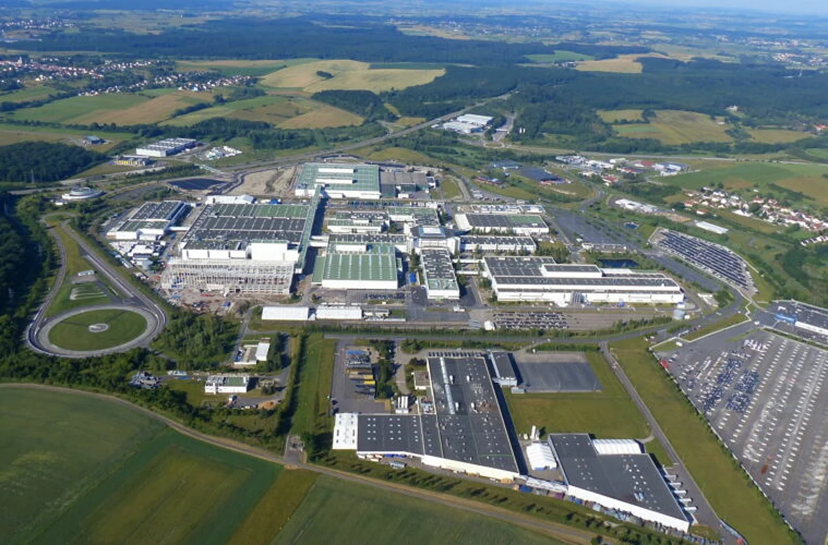 Mercedes-Benz Sells Passenger-Car Plant in Hambach in France