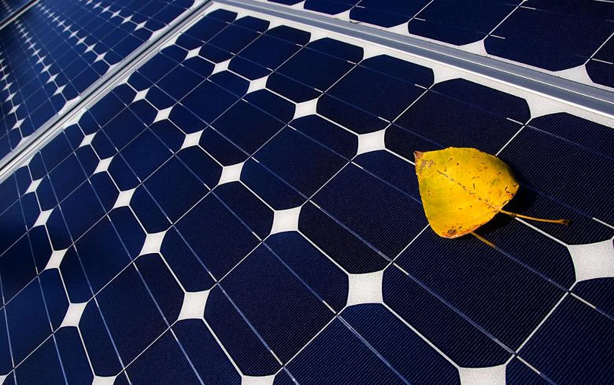 Sembcorp Bags 400MW Solar Power Project from SECI