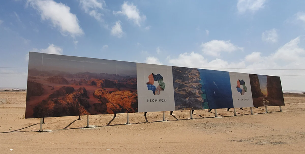 Saudi Arab Plans Future Community THE Line in NEOM