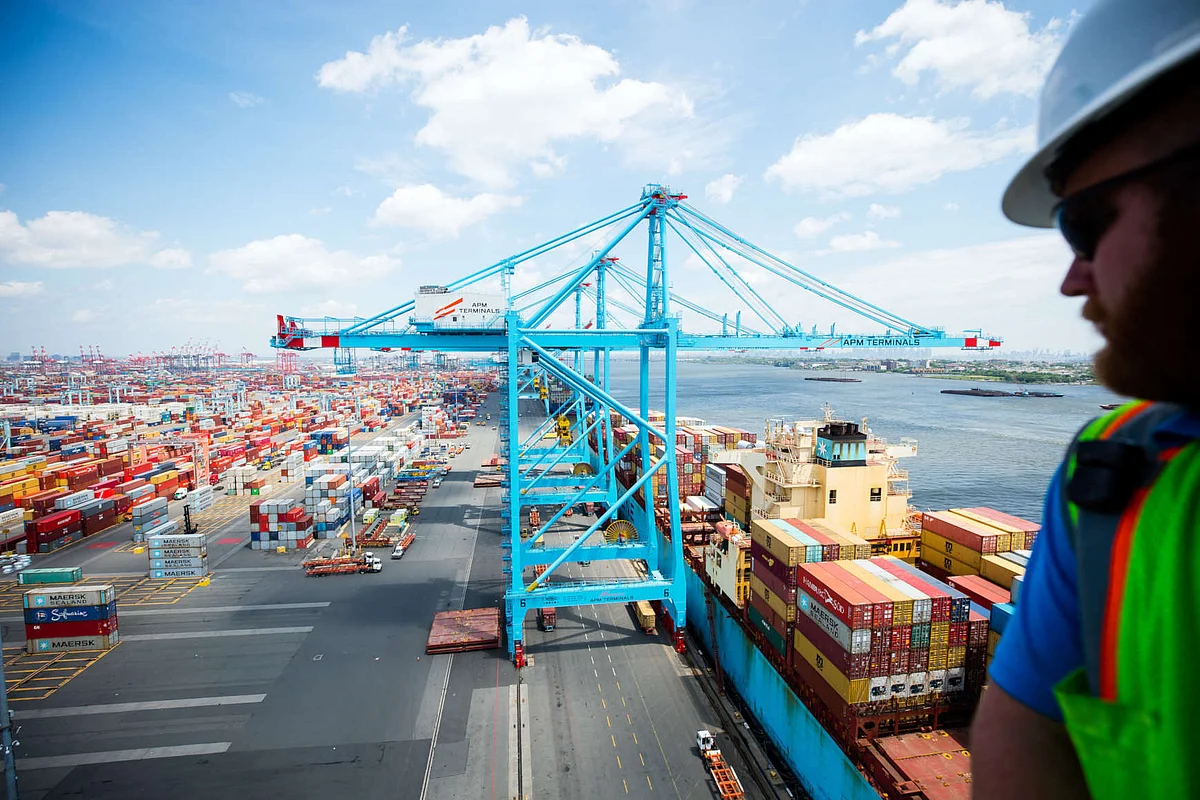 APM Terminals Elizabeth Converts to Green Energy