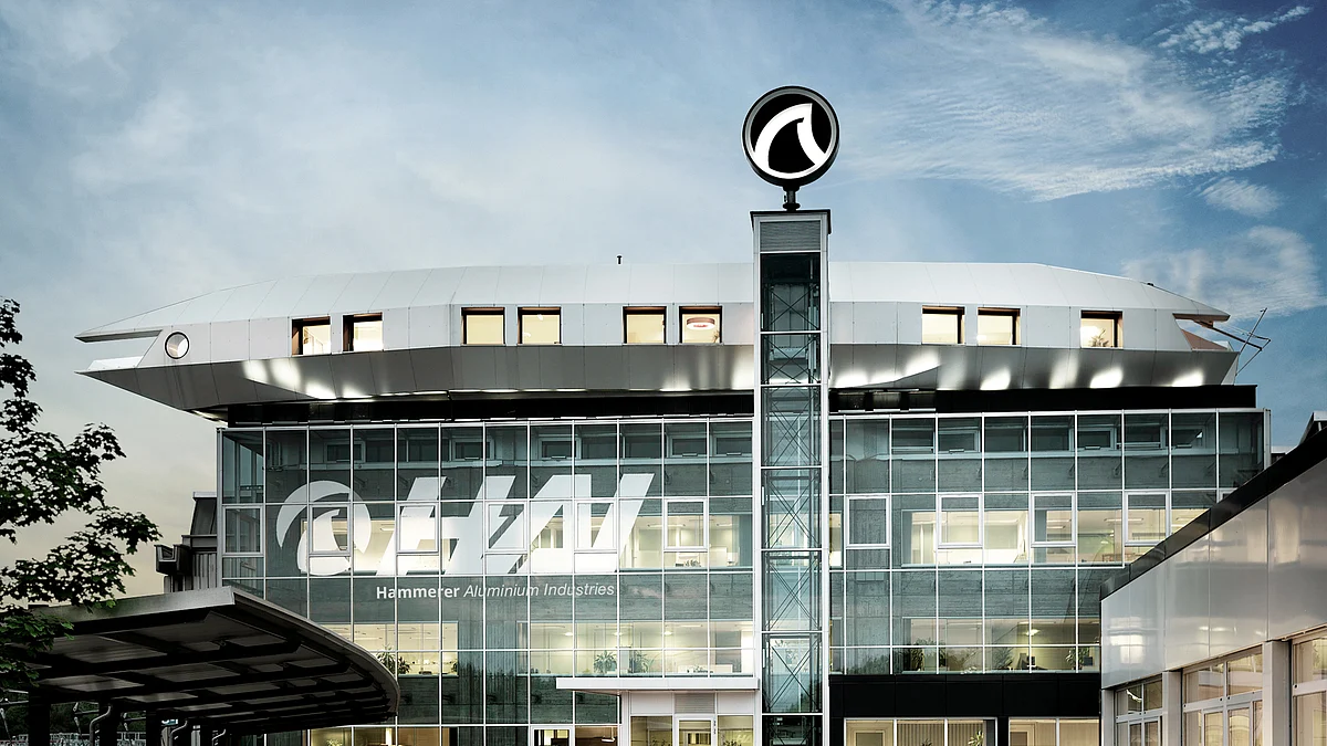 Glencore & Century to Supply Natur‐Al to Hammerer Aluminium