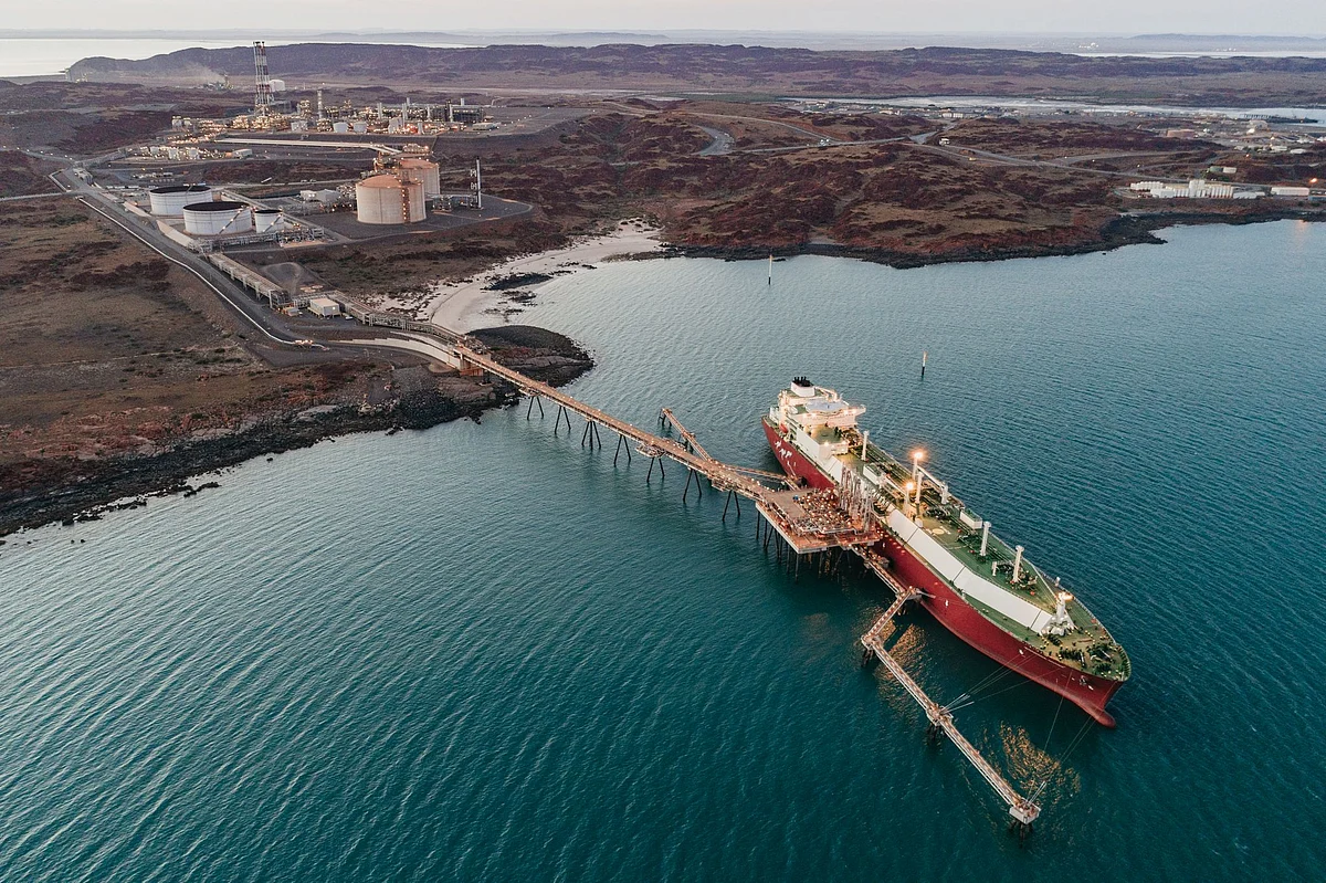 RWE & Australian Woodside Sign Agreement for LNG Supply