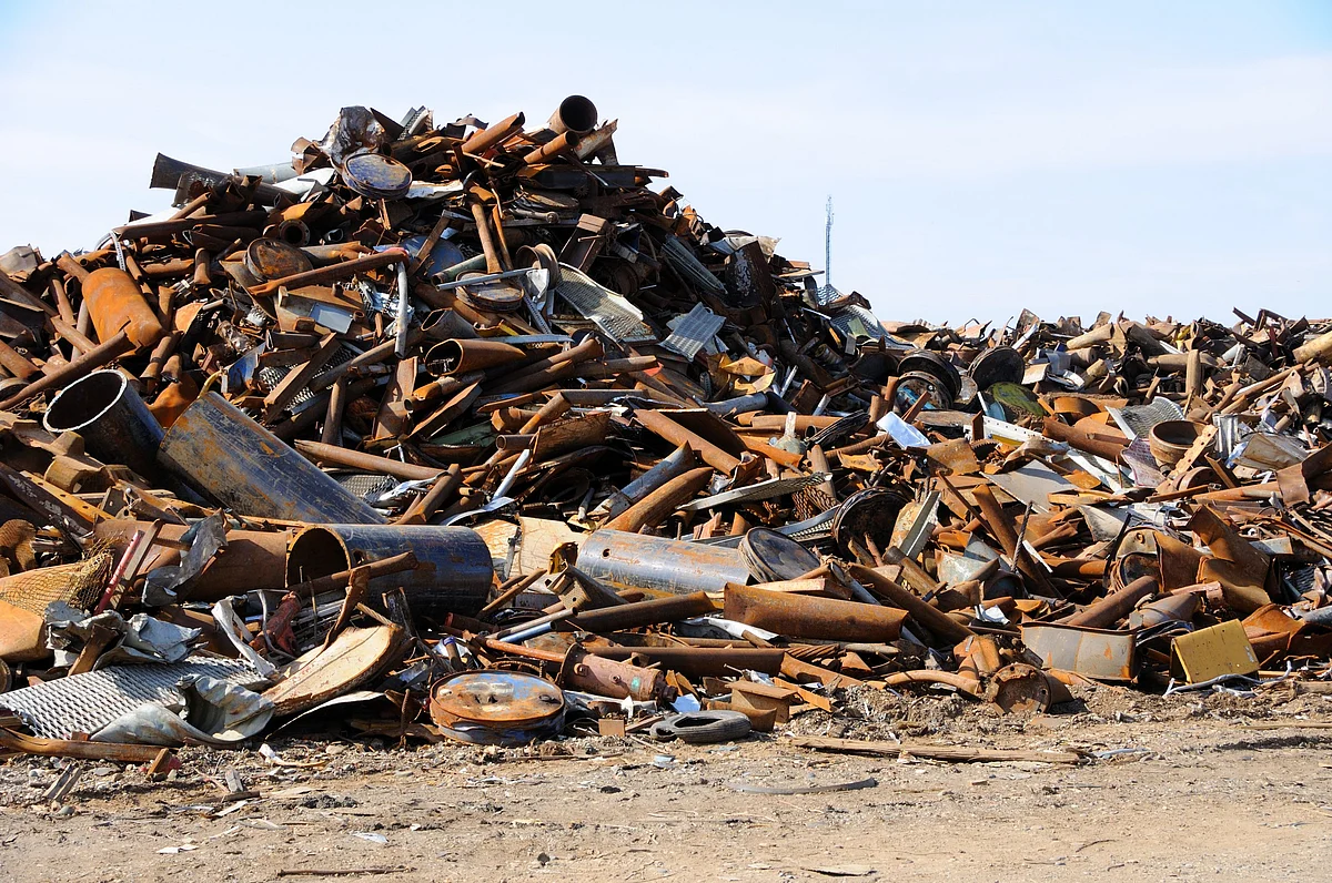 China Custom Clears Steel Scrap for BaoSteel