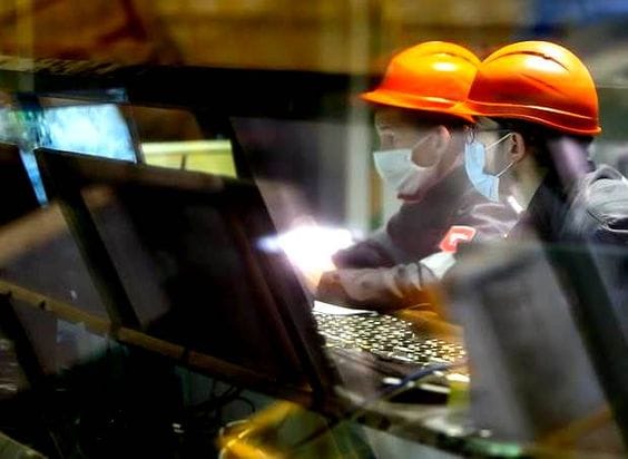 Metinvest Pays February Salaries In Advance To Employees metinvest-pays-february-salaries-in-advance-to-employees