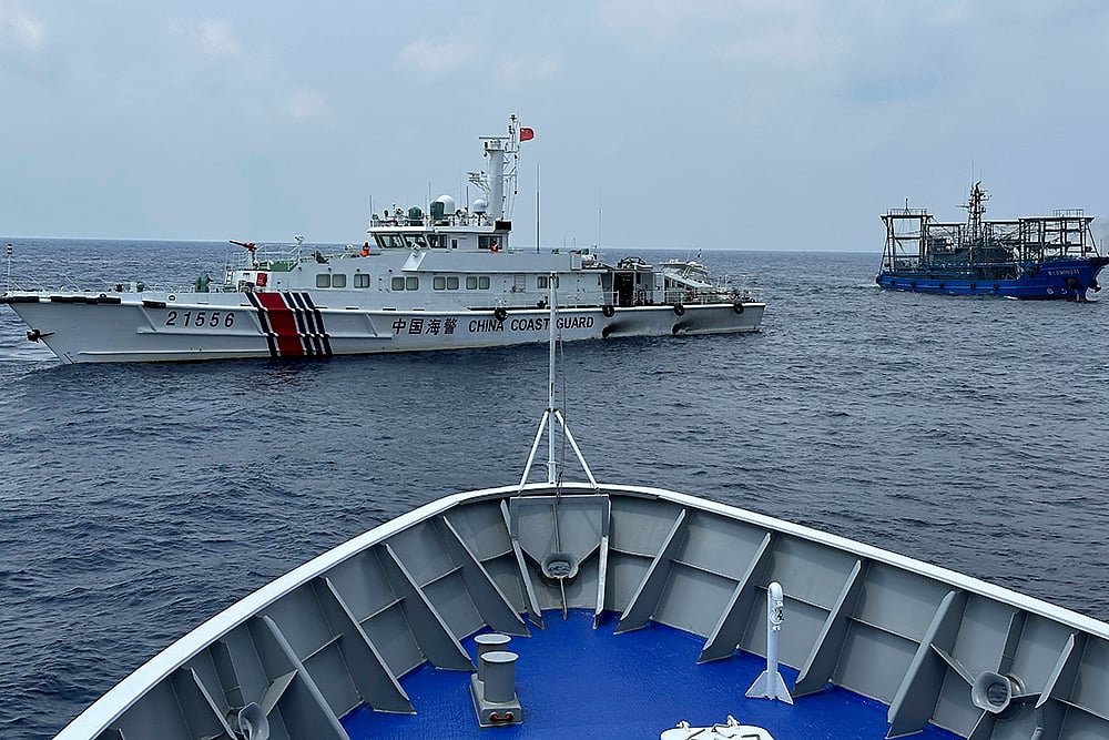 China's forces shadow a Philippine Navy ship near disputed shoal, sparking new exchange of warnings - Vimarsana News