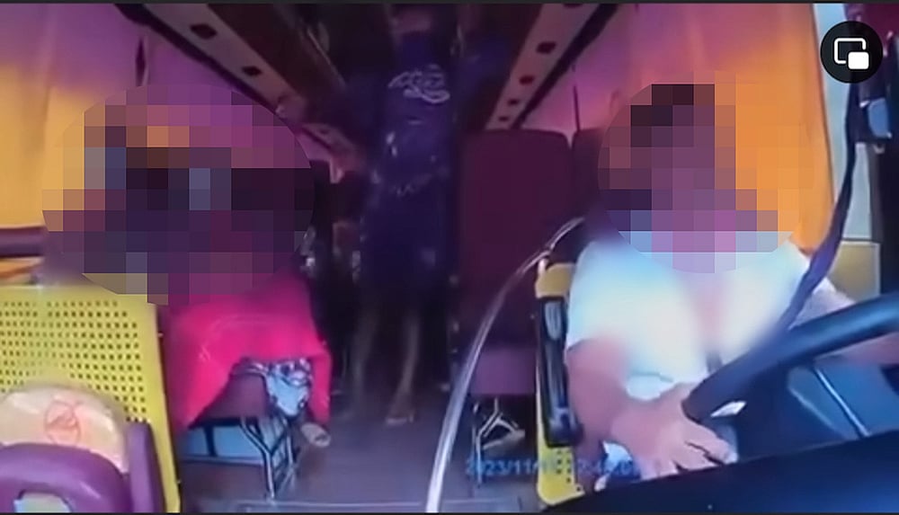 Man, woman shot dead inside a bus - Vimarsana News