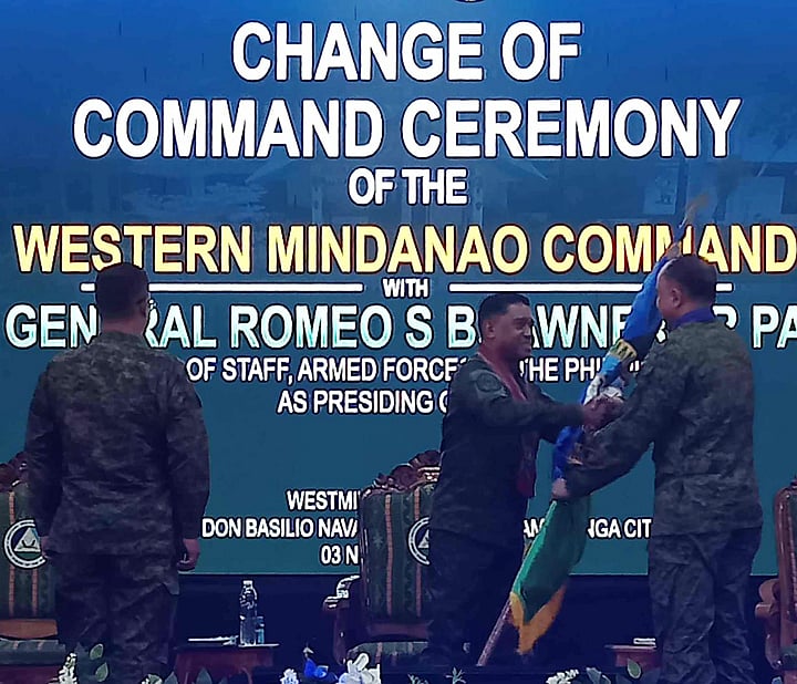AFP chief reveals destabilization plot against Marcos - Vimarsana News