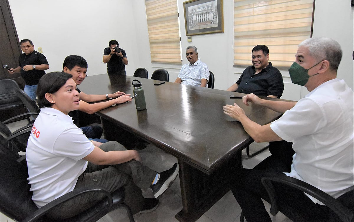 No Politics Discussed During VP Duterte's Visit to Negros Occidental, Says Governor Lacson - Vimarsana News