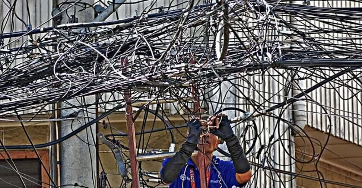 SP OKs Anti-Spaghetti Wire Ordinance - Vimarsana News