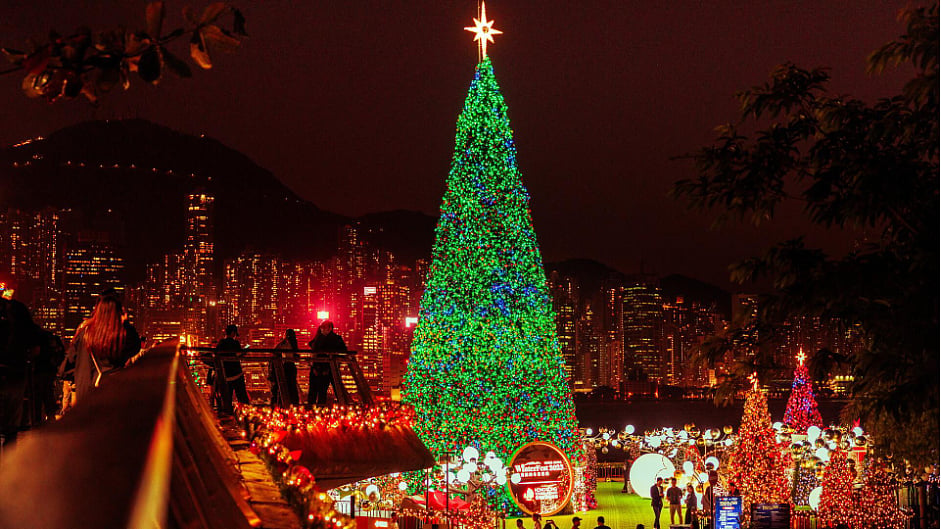 Say 'hello' to Hong Kong after dark: a symphony of lights, culinary delights, and festive celebrations - Vimarsana News