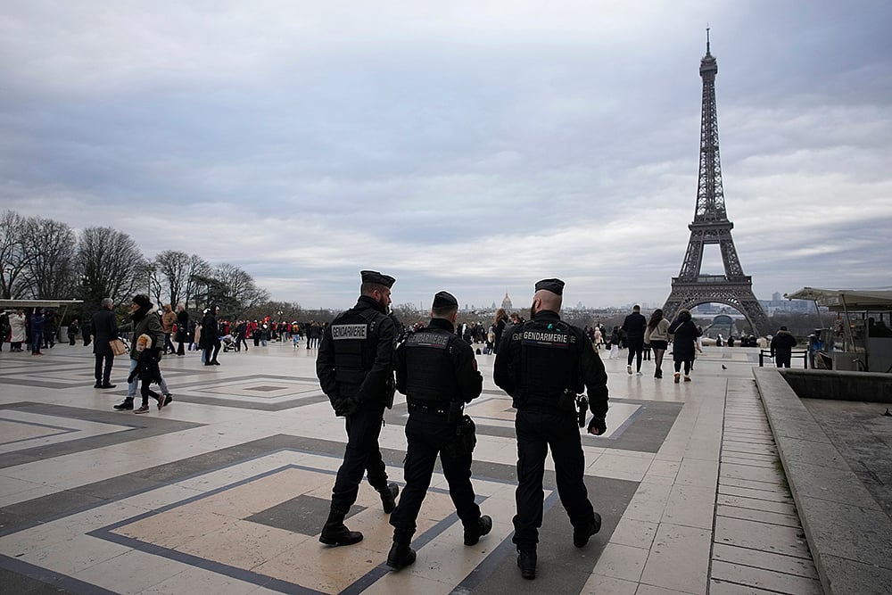 Probe into killing of German-Filipino tourist in Paris opened - Vimarsana News