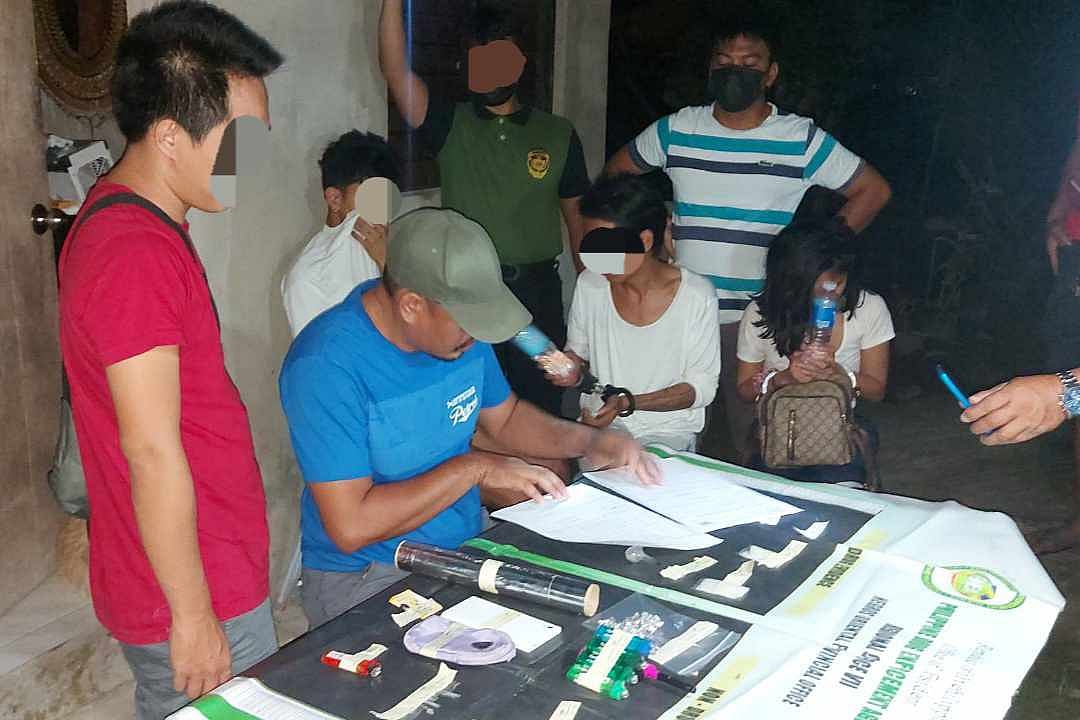 4 nabbed for shabu in Negros Oriental, Siquijor - Vimarsana News