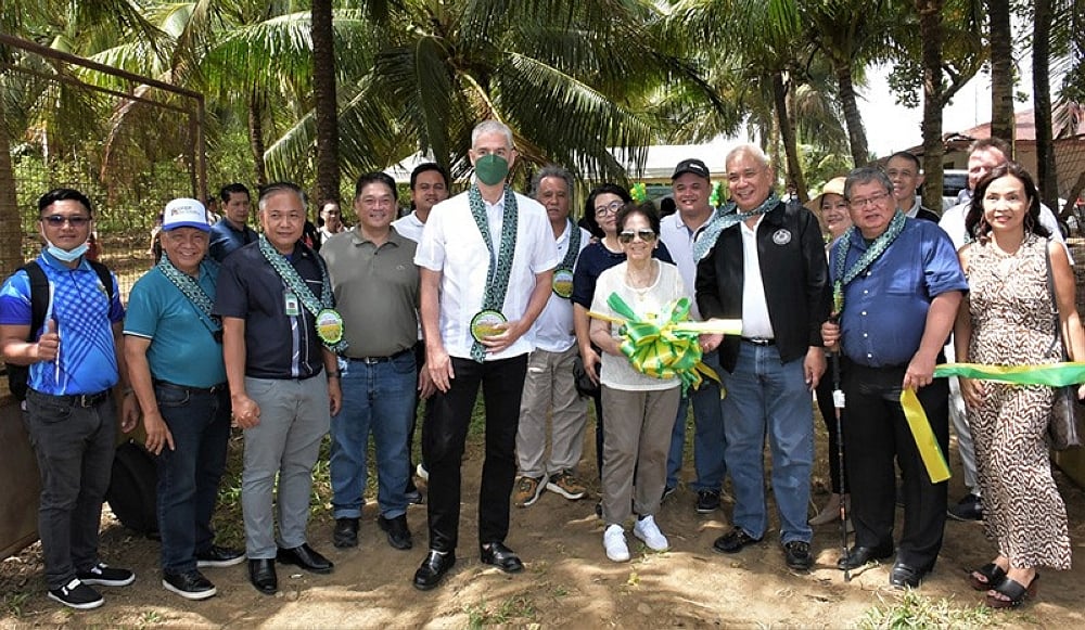 Launching of onfarm coconut hybridization project in Manapla