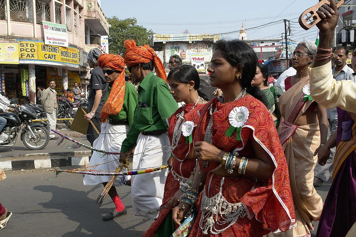 Why is the Right Missing in Tribal Discourse?