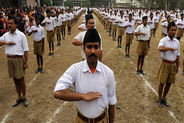1951: When A Catholic Priest From Kerala Profusely Praised The RSS